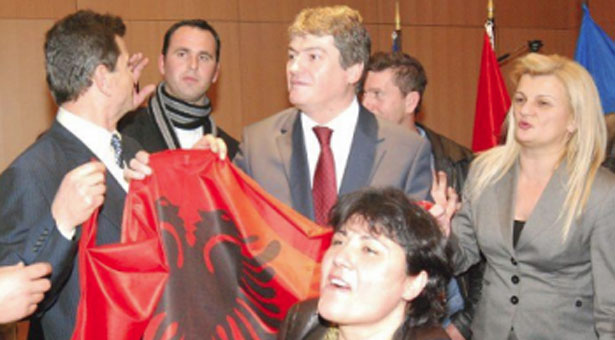 Ιδρύθηκε παράρτημα αλβανικού κόμματος FRD στην Ελλάδα