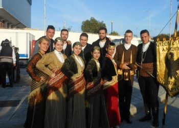 Με χαμόγελα η Εύξεινος Λέσχη Αλμωπίας στο 9ο Φεστιβάλ Ποντιακών χορών