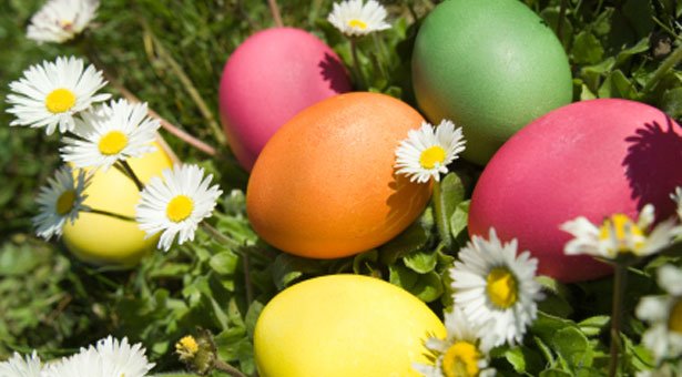 Μυστικά για να μη σπάνε τα αυγά στο βάψιμο
