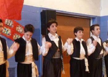 Με λουκέτο απειλούνται τα σχολεία της ελληνικής κοινότητας στον Καναδά