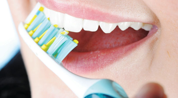 10 πράγματα που δεν φαντάζεστε όταν βουρτσίζετε τα δόντια σας