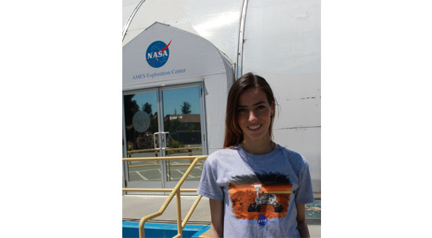 Ελένη Αντωνιάδου: Η 25χρονη επιστήμονας της NASA, γυναίκα της χρονιάς