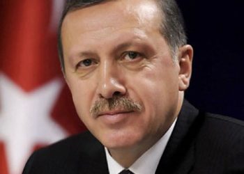 Επιβεβαιώνει ο Ερντογάν την απειλή να πλημμυρίσει την ΕΕ με πρόσφυγες
