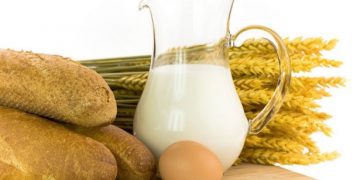 Τι αλλάζει για γάλα ψωμί και εκπτώσεις