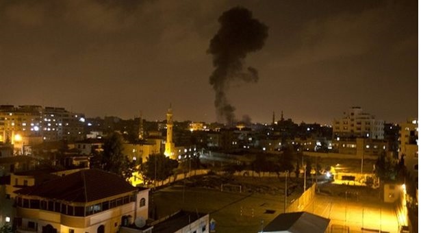 Αιματοκύλισμα στη Γάζα - Το Ισραήλ βομβαρδίζει την περιοχή