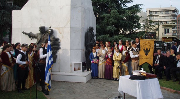 Ένα κερί στην μνήμη των 353.000 Ελλήνων του Πόντου που χάθηκαν...