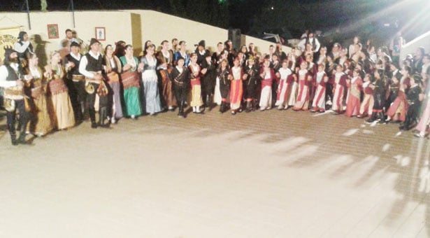 Συγκίνησαν οι χορευτές του Συλλόγου Ποντίων Σαπών «Τα Κασσιτερά»