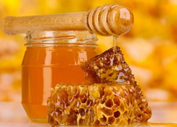 12 χρήσεις για το μέλι εκτός κουζίνας που σίγουρα δεν ξέρατε!