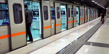 Εξαρθρώθηκε εγκληματική ομάδα που έκλεβε επιβάτες σε μετρό και ηλεκτρικό