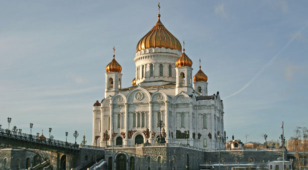 Μαζική κατασκευή εκκλησιών στη Μόσχα. Γιατί;