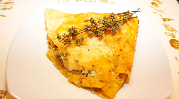 Ποντιακά πιτάκια σάτσ’ περέκ, με κιμά ή τυρί