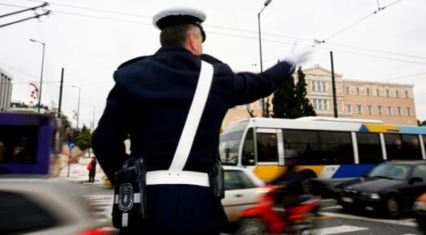 Κυκλοφοριακές ρυθμίσεις σε Αθήνα & Πειραιά για την παρέλαση