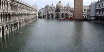 Η Βενετία σε κατάσταση συναγερμού