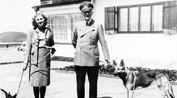 В родном городе Гитлера разыскивают его двойника