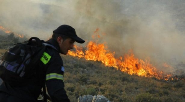 Πυρκαγιές σε Ηράκλειο Κρήτης, Ζάκυνθο, Φάρσαλα