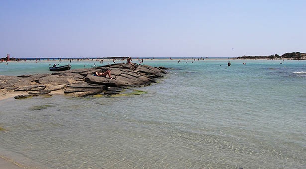 Η εξωτική παραλία στο Ελαφονήσι της Κρήτης (φωτογραφίες)