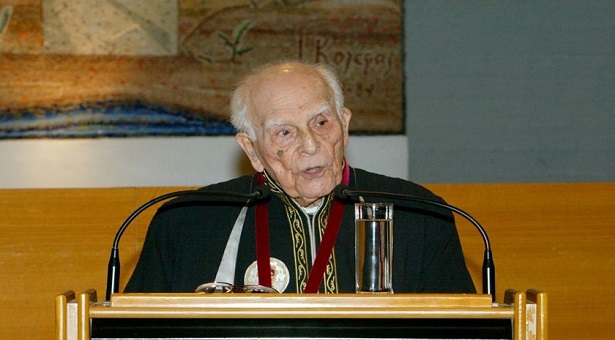Σε ηλικία 108 ετών «έφυγε» ο Εμμανουήλ Κριαράς