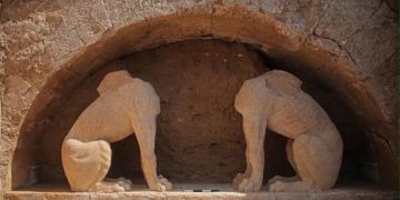 Νέες φωτογραφίες από την ανασκαφή της Αμφίπολης
