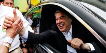 Χειροπέδες στον Πορτογάλο πρώην πρωθυπουργό Σόκρατες – Τι αποκάλυψαν οι έρευνες