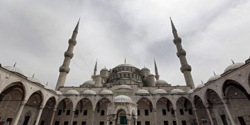 Κάθε πανεπιστήμιο και τζαμί! Το όνειρο του τουρκικού φορέα θρησκευτικών υποθέσεων