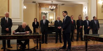 Алексис Ципрас: Первый премьер Греции отказавшийся от присяги на Библии