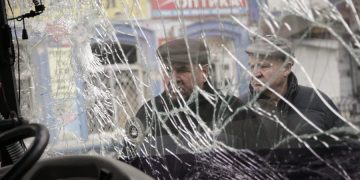 Οβίδα θανάτου στο Ντονέτσκ με 13 νεκρούς