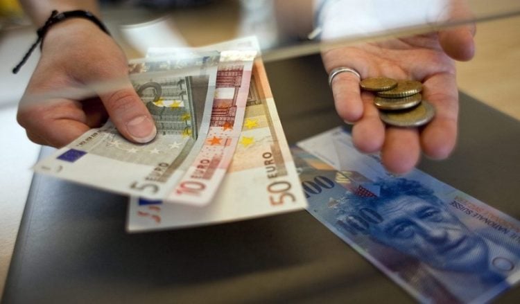 Δικαστική δικαίωση για δανειολήπτες σε ελβετικό φράγκο