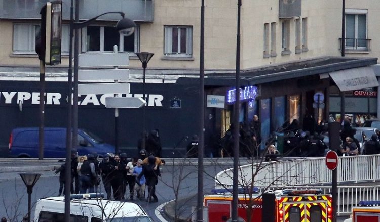 Νεκροί οι δράστες του Charlie Hebdo και ο ένοπλος του σουπερμάρκετ