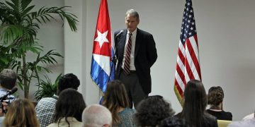 ΗΠΑ-Κούβα: Σε διάλογο με αντιπαραθέσεις