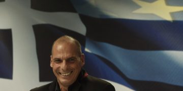 Министр финансов Греции едет за поддержкой в Рим