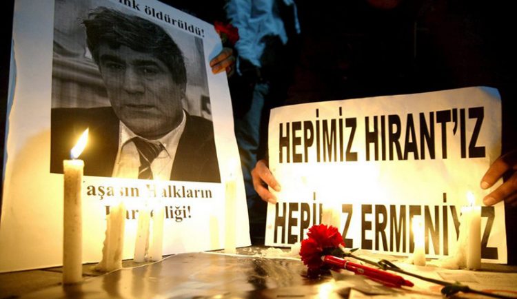 Χιλιάδες λαού στην 9η επέτειο της δολοφονίας του Αρμένιου Χραντ Ντινκ