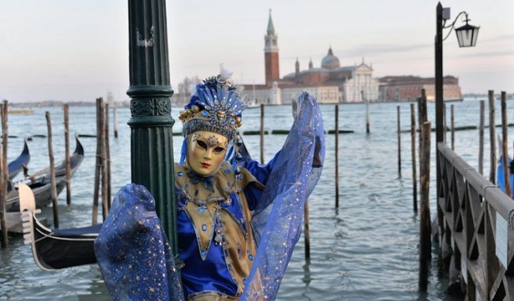 Φωτορεπορτάζ: Καρναβάλι Βενετίας 2015