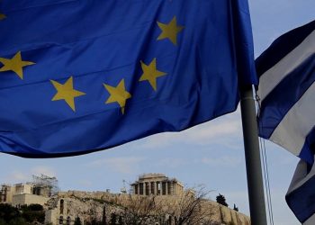 Οι θεσμοί παραμένουν στην Ελλάδα, μέχρι να φύγουν