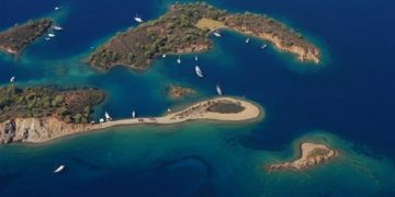 Νοικιάζει παραλίες του Αιγαίου η Τουρκία