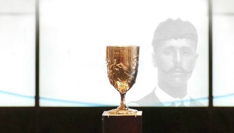 Το ιστορικό ασημένιο κύπελλο του Σπύρου Λούη επιστρέφει στο Μουσείο της Ακρόπολης