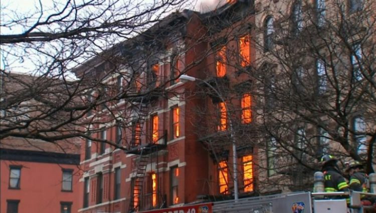 Νέα Υόρκη: Κατέρρευσε κτήριο μετά από έκρηξη στο Μανχάταν