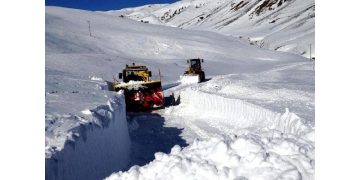 Πολικό κρύο και χιόνια στην Κιόλια του Αρνταχάν