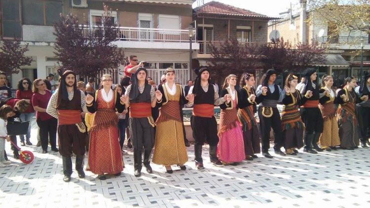 Αυγομαχίες... μετά ποντιακής μουσικής και χορού στην Κωνσταντία (φωτο)  - Media Gallery