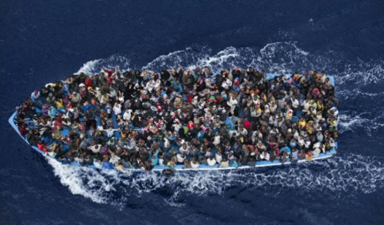 Ασφυκτική η κατάσταση στη Μυτιλήνη με 9.500 μετανάστες!