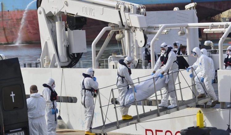 Στους 800 ανεβάζει ο ΟΗΕ τους νεκρούς μετανάστες στο ναυάγιο της Κυριακής