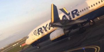 Δύο αεροπλάνα της Ryanair συγκρούστηκαν στο Δουβλίνο!