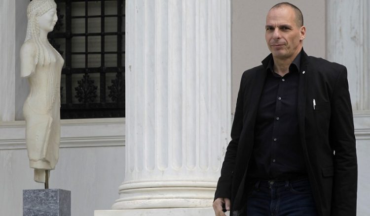 Варуфакис: Греция дважды находилась в шаге от выхода из еврозоны
