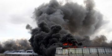 Τοξικός ο καπνός που έχει καλύψει την Αθήνα από τη φωτιά στον Ασπρόπυργο - Media Gallery