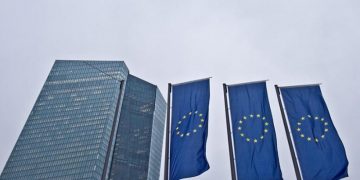 Ευρωζώνη: Μεγάλη πτώση των αποδόσεων κρατικών ομολόγων
