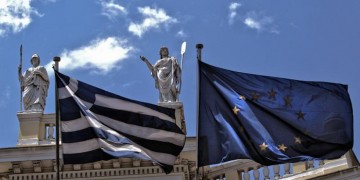 СМИ: Греции придется принять двухлетний пакет реформ на 12 млрд евро