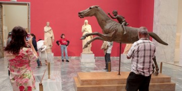 Αύξηση επισκεπτών και εισπράξεων στα μουσεία
