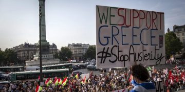 Χιλιάδες κόσμου σε Παρίσι και Τουλούζη φώναξαν υπέρ του «όχι» (φωτο)!
