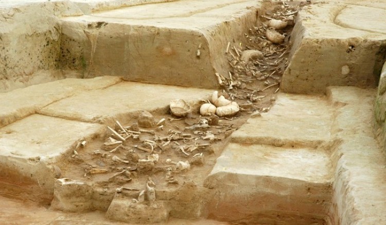 Βρέθηκε ομαδικός τάφος 7.000 ετών (φωτο)