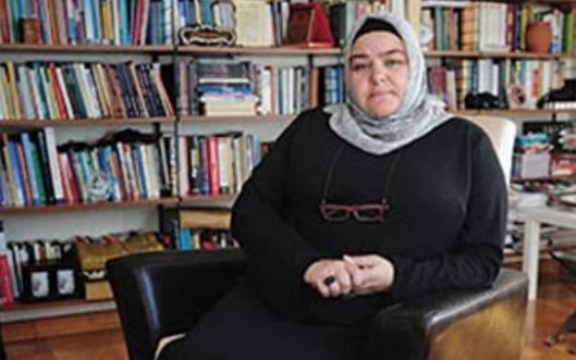 Τουρκία: Γυναίκα με ισλαμική μαντίλα διορίστηκε υπηρεσιακή υπουργός