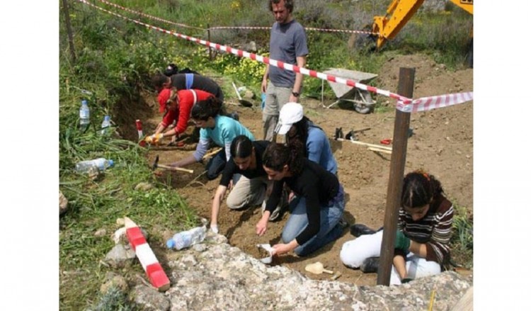 Βρέθηκαν 14 σκελετοί σε ομαδικό τάφο στην κατεχόμενη Κύπρο